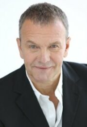 Александр Наумов