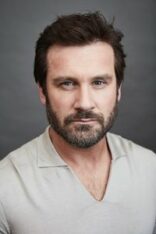 Clive Standen