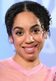 Pearl Mackie